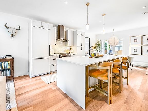 3rd image of 525 E 2nd St #127