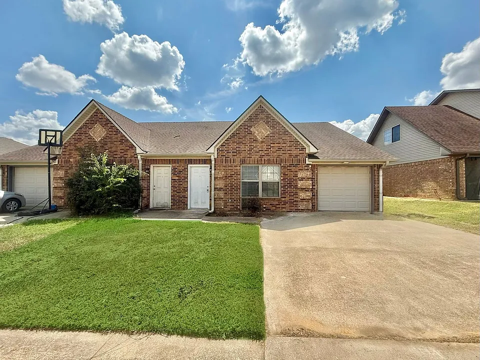 339 Princess Pl
