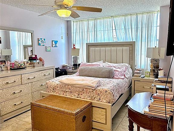3rd image of 1300 Saint Charles Pl APT 402