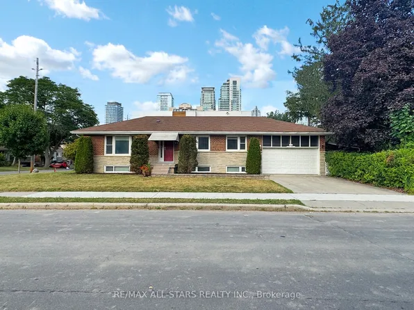 105 Betty Ann Dr, Toronto, ON M2N 1X1