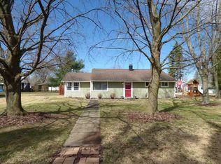 3840 Terry Ln, Mishawaka, IN 46544