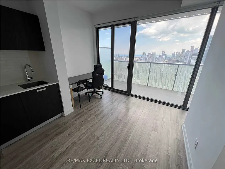 50 Charles St S #3404 — Photo 5