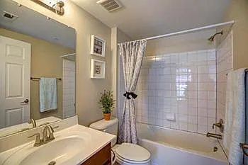 3 bed, 3.5 bath, 2234 sqft, $2,800 — Photo 4