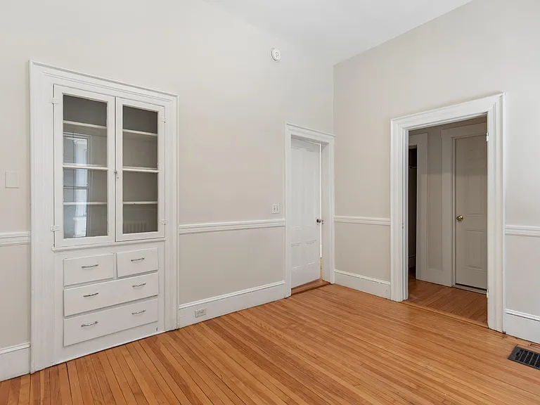34 Cushman St #1 — Photo 6