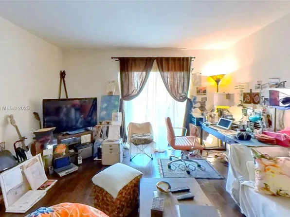 9020 NE 8th Ave APT 1C, Miami Shores, FL 33138