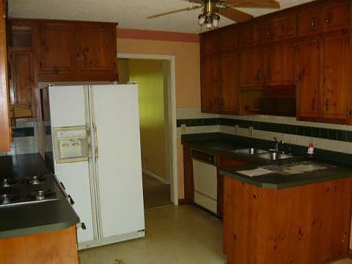 2nd image of 617 Hickory Creek Ln