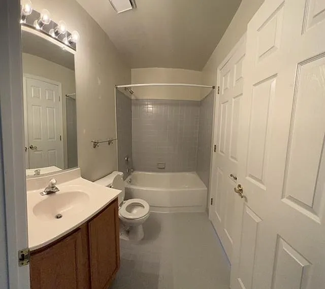 640 Oakland Hills Dr #3A — Photo 9