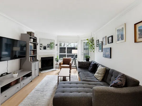 555 W 14th Ave #119, Vancouver, BC V5Z 4G8
