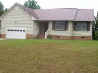 429 Foxhunt Ln, Havelock, NC 28532