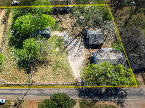 406 Kelly St, Burkburnett, TX 76354