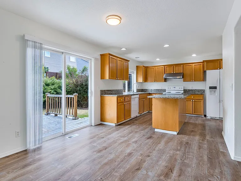 14977 SE Bradford Rd — Photo 18