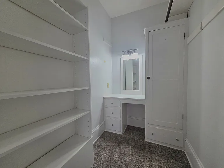 211 E Park St — Photo 8