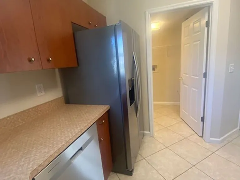 1 Ryarbor Dr #B — Photo 8
