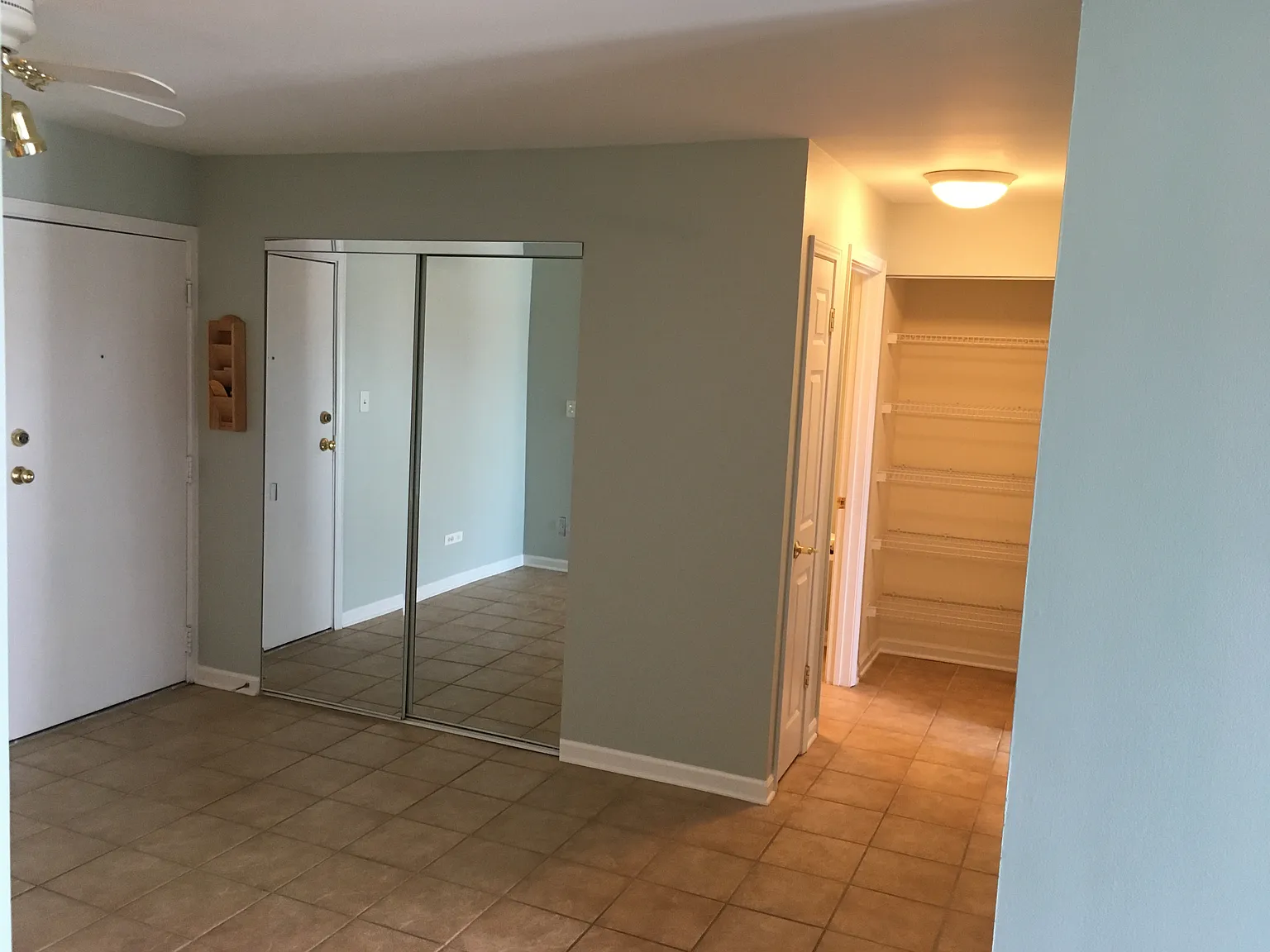 310 Lathrop Ave — Photo 4