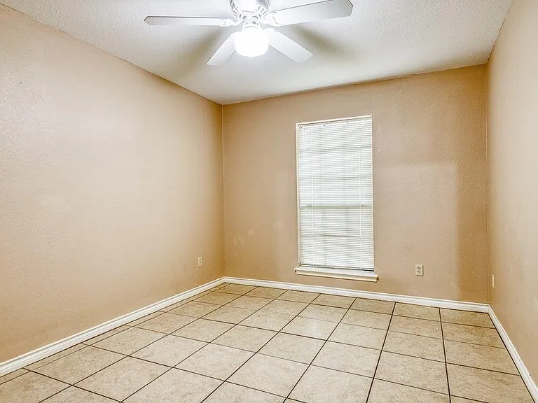 2322 Willow Dr — Photo 9