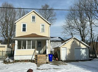 816 W Maple Ln, Ravenna, OH 44266