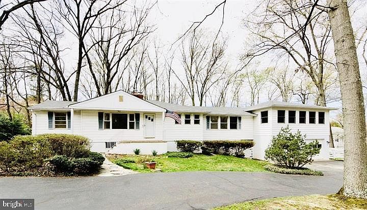 1st image of 4046 Elizabeth Ln