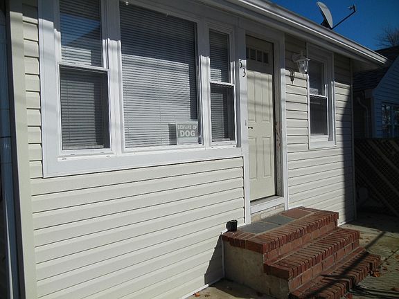 4th image of 53 Seafoam St