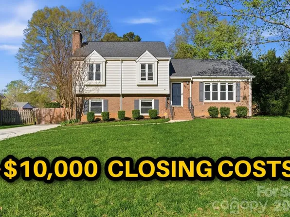 5810 Red Carriage Ln, Charlotte, NC 28212