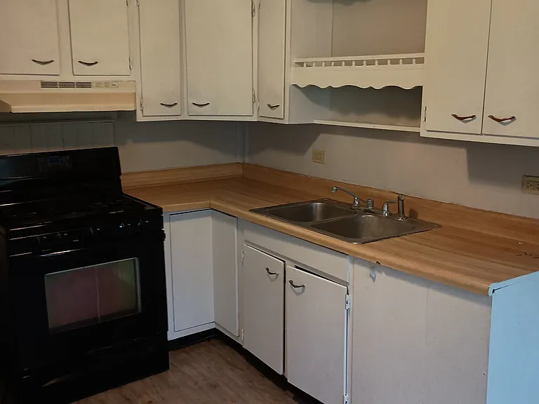 2752 Sunset Ave — Photo 3