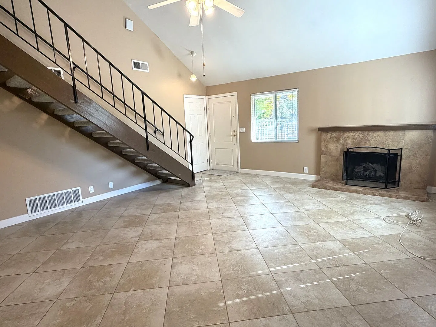 Beautiful 4-Bedroom Orange Home, Just in Time for the Holidays! — Photo 3