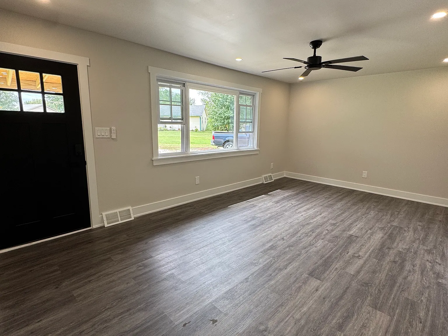 3 bed, 1125 sqft, $1,550 — Photo 4
