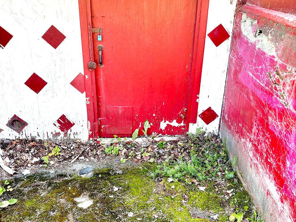 22nd image of 105 Iron Bridge Road