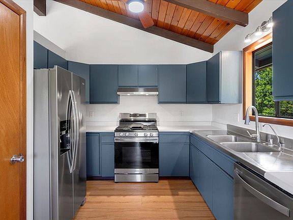 4th image of 2130 Kauhikoa Rd APT A