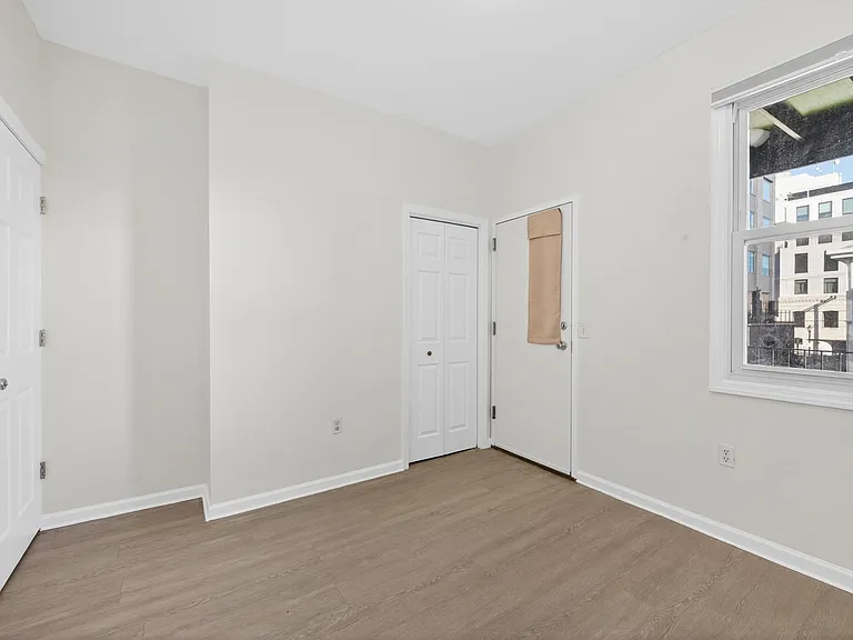 258 Pine St #2R — Photo 21