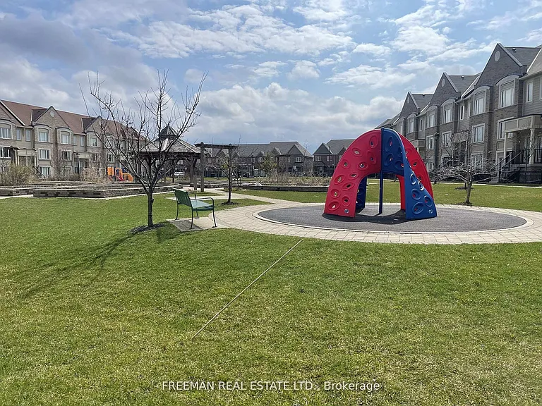 3135 Boxford Cres #16 — Photo 13