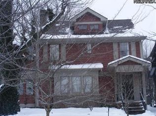 2281 Delaware Dr, Cleveland Heights, OH