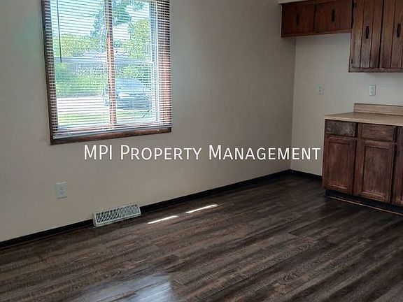 3rd image of 9531 W Bradley Rd