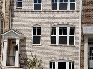 880 Sunset Park Dr, Suwanee, GA 30024