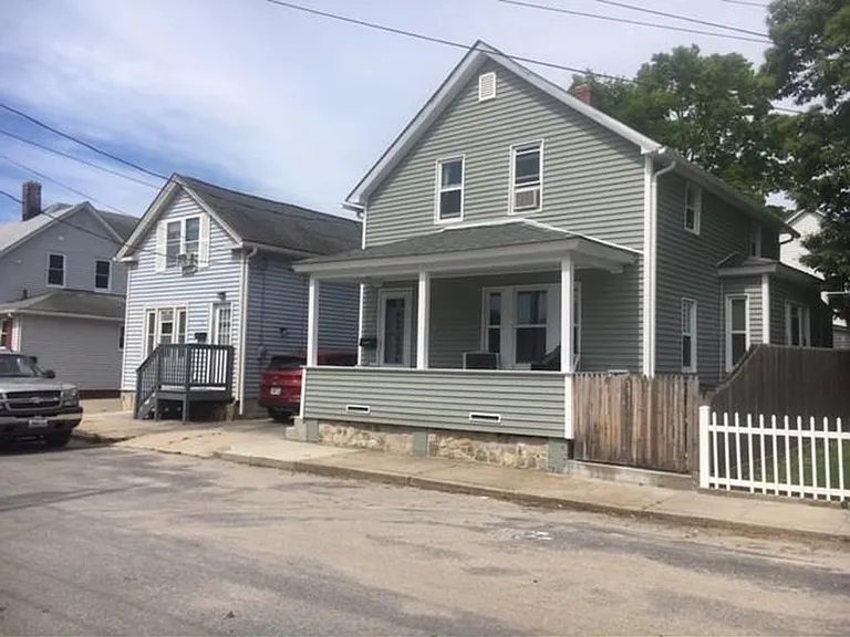8 McTeers Ct #1 — Photo 1