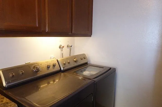 7825 Camino Glorita — Photo 3