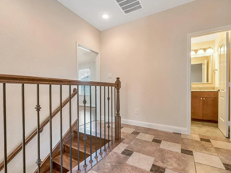 22 Garden Path Pl — Photo 36
