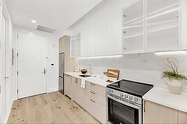 69 Adams Street, #20N