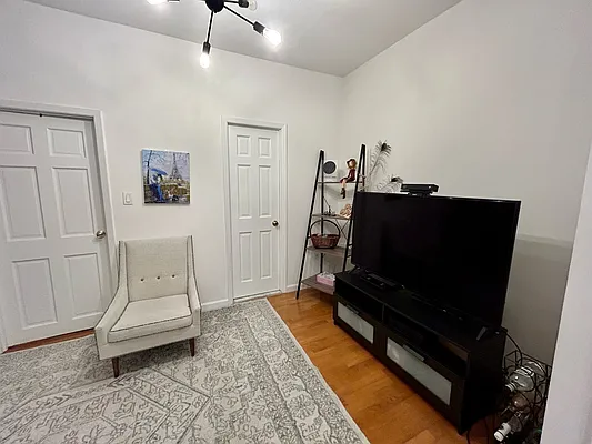 Rented by Steffan Olausson Partridge, LREB | media 4