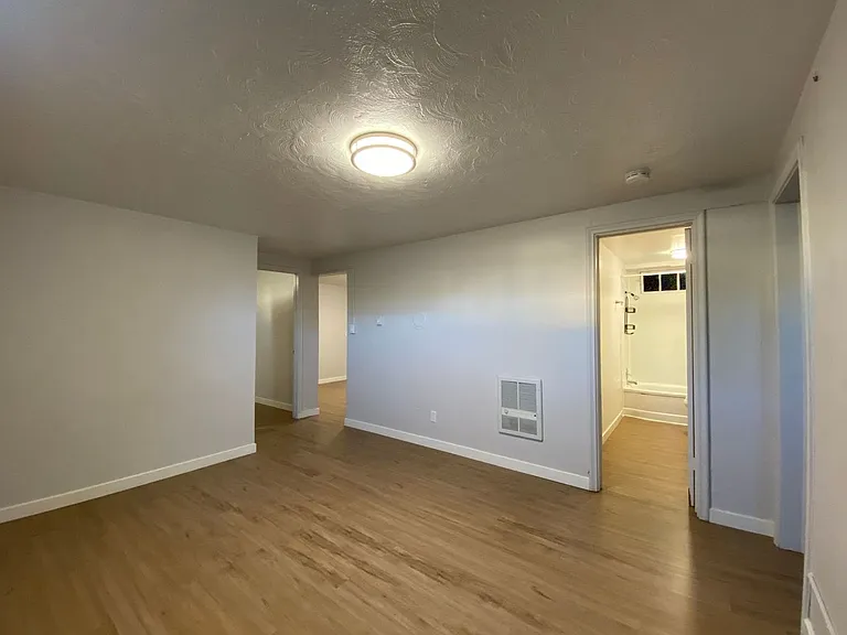 725 S 16th Ave #B — Photo 6