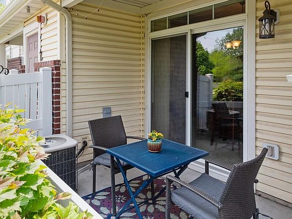 3rd image of 9655 Linden Ln N #204