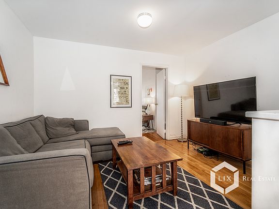 5th image of 187 Sackett St #3