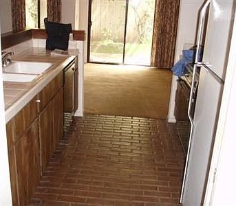 KITCHEN/ DINING