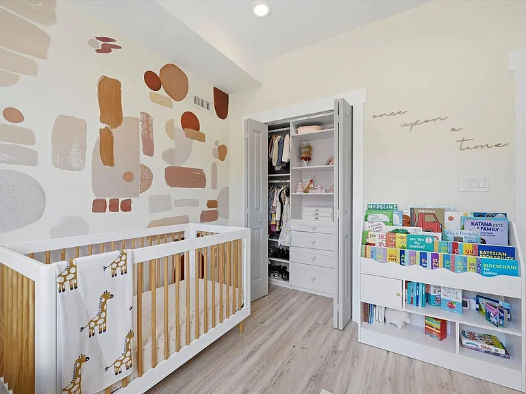 101 E Phil Ellena St — Photo 11