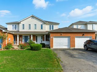 127 Devine Cres, Thorold, ON L2V 5A5