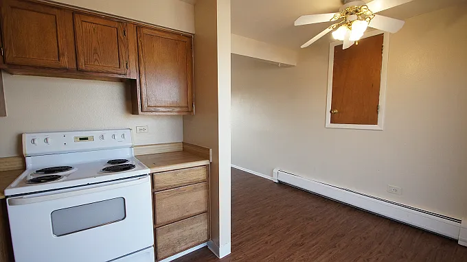 7110 Stuart St — Photo 13