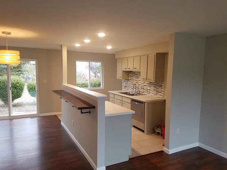 434 Nies Ave — Photo 2
