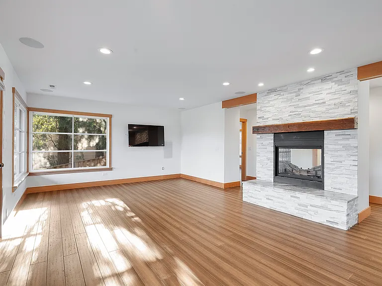 Glenmorrie Dr — Photo 30