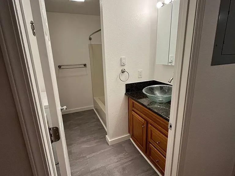 3911 SE Mall St #1A — Photo 16