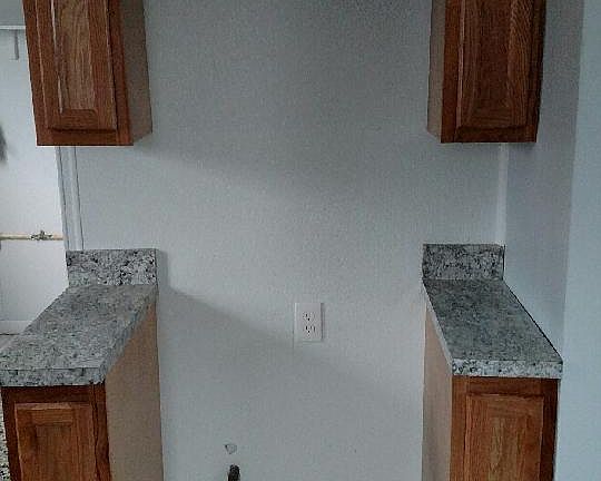 3rd image of 4504 W 145th St