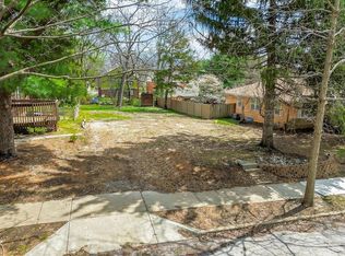 6035 Charlotte St, Kansas City, MO 64110